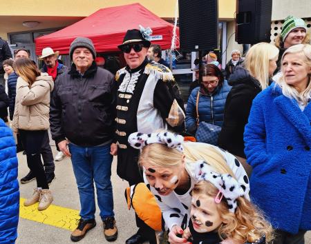 Vse obiskovalce sta pozdravila župan Občine Cerklje Franc Čebulj in predsednik Godlarjev Robert Vehovec